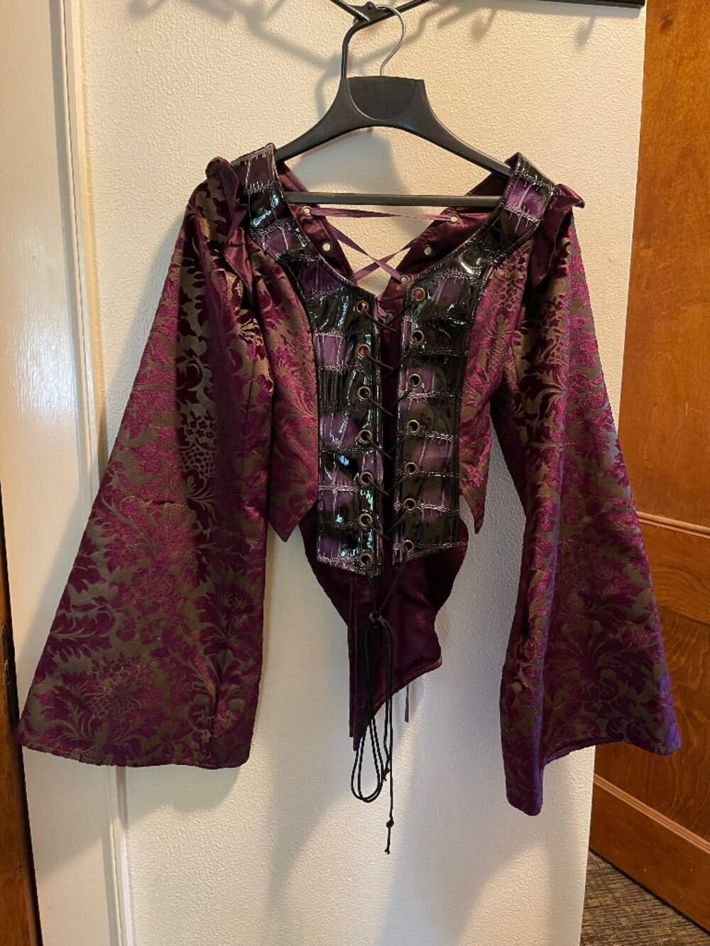 Von Lancelot Corset Dragon tails Laceup SZ 6 Costume steampunk zip ruffle satin